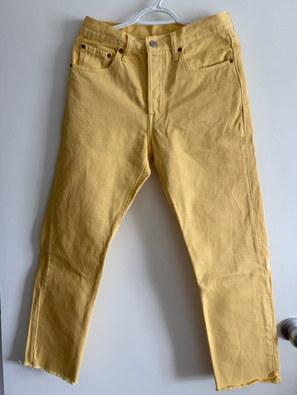EUC Levi’s Women’s 501 Original High-Rise Straight-Leg Jeans Yellow Size 28